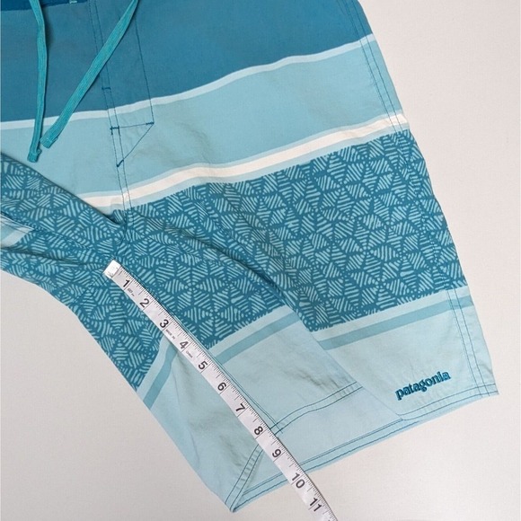 Patagonia Board Shorts 36 Blue Geo Stripe Surf Beach Hiking Drawstring Closure - Picture 7 of 11